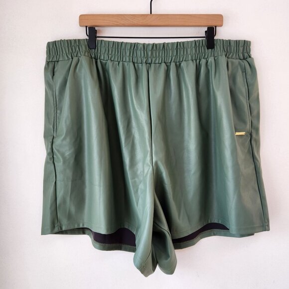 NWT Fabletics Vegan Leather Shorts Green Elastic Pull-On Waist Women's 2X - Picture 2 of 9